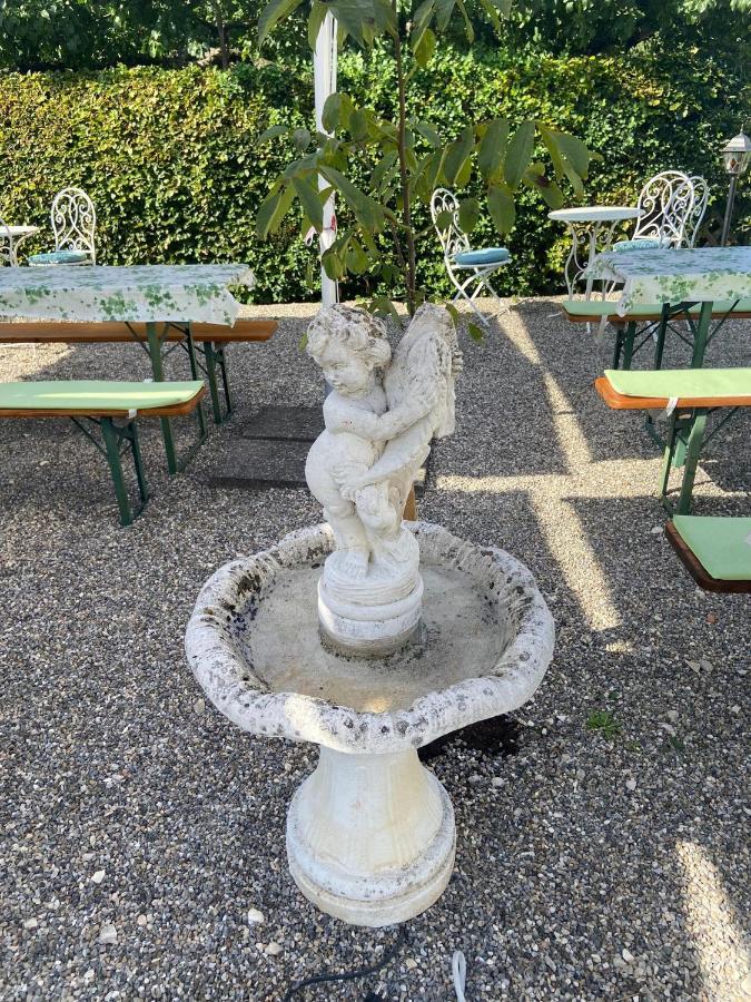 Gasthaus Zur Rose Aalen Exteriör bild