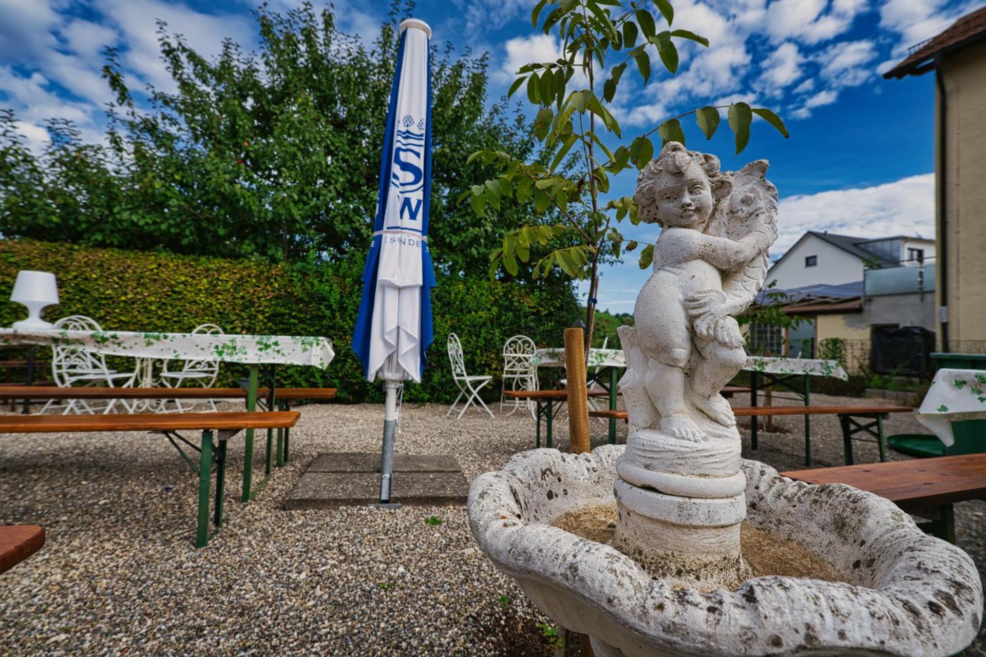 Gasthaus Zur Rose Aalen Exteriör bild